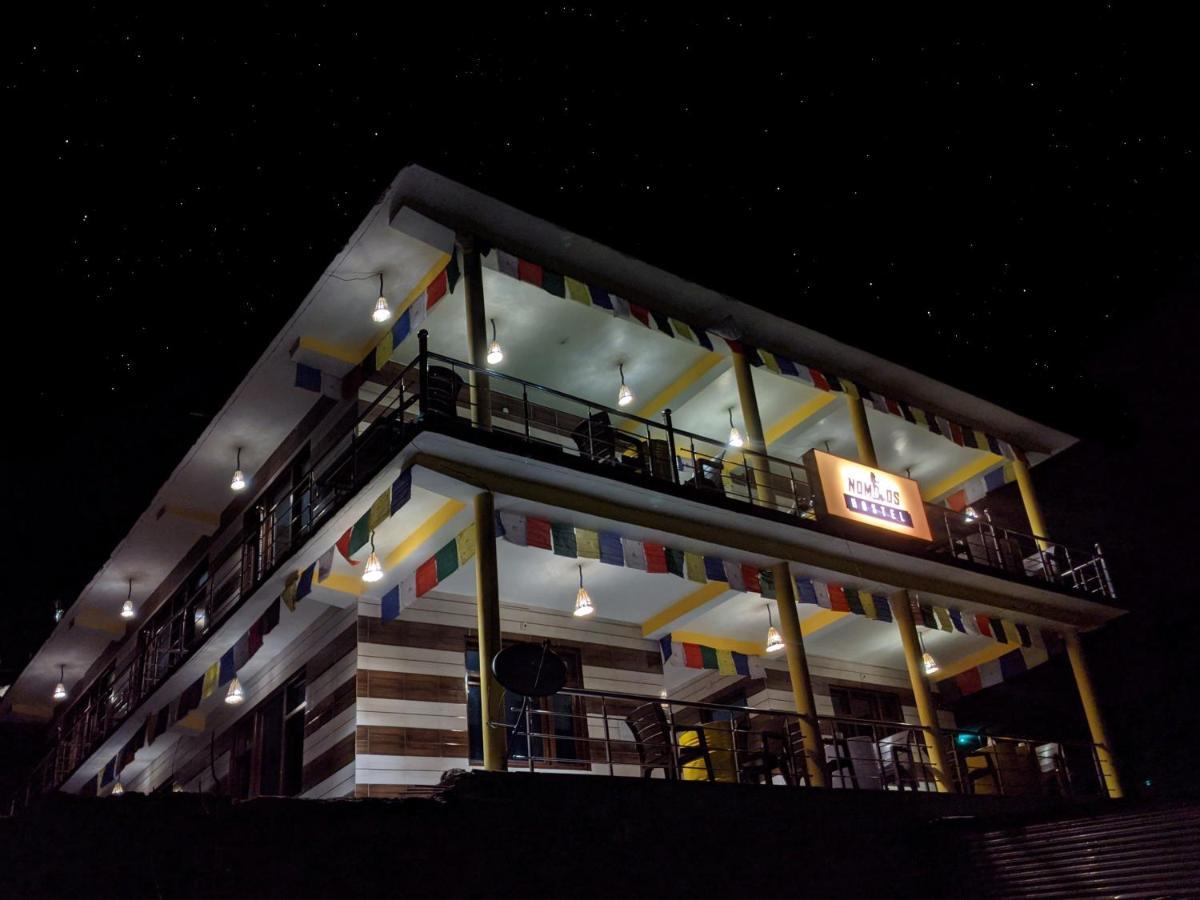 Nomads Hostel Tosh Ngoại thất bức ảnh