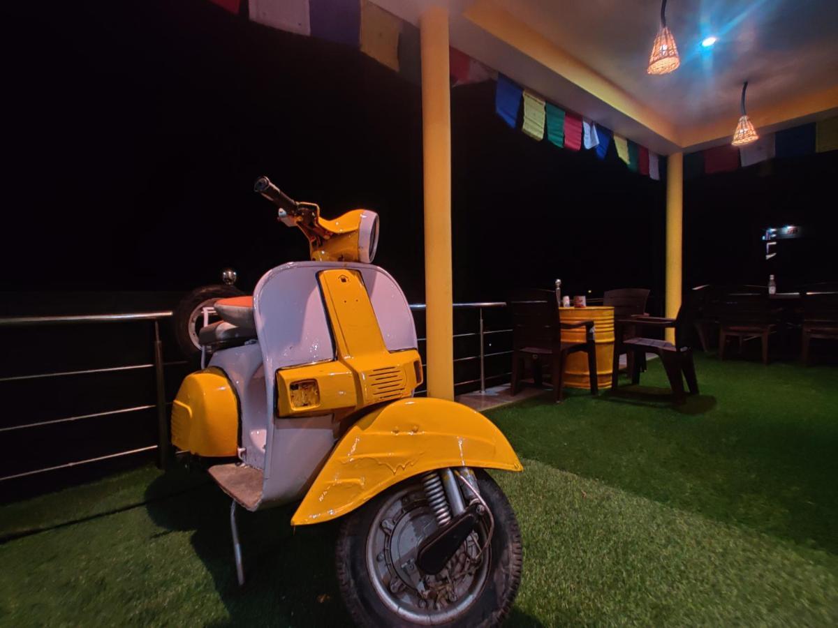 Nomads Hostel Tosh Ngoại thất bức ảnh