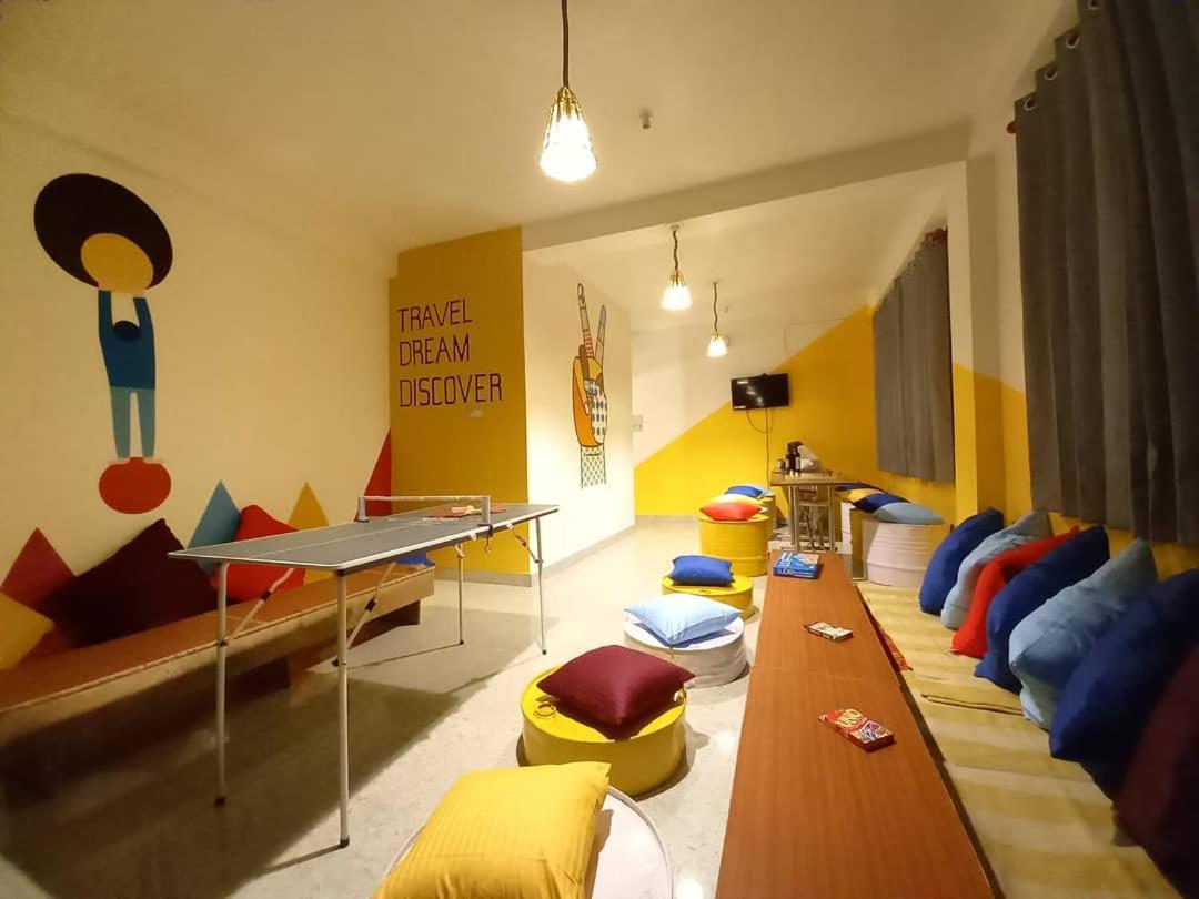 Nomads Hostel Tosh Ngoại thất bức ảnh