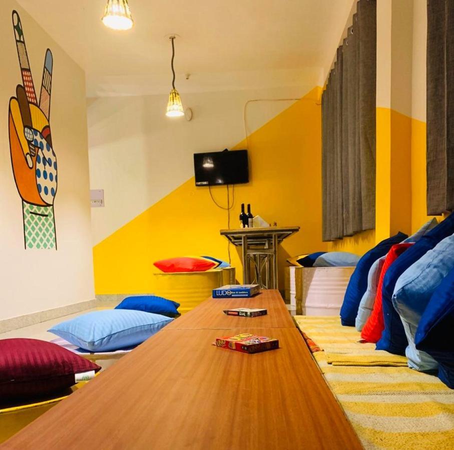 Nomads Hostel Tosh Ngoại thất bức ảnh