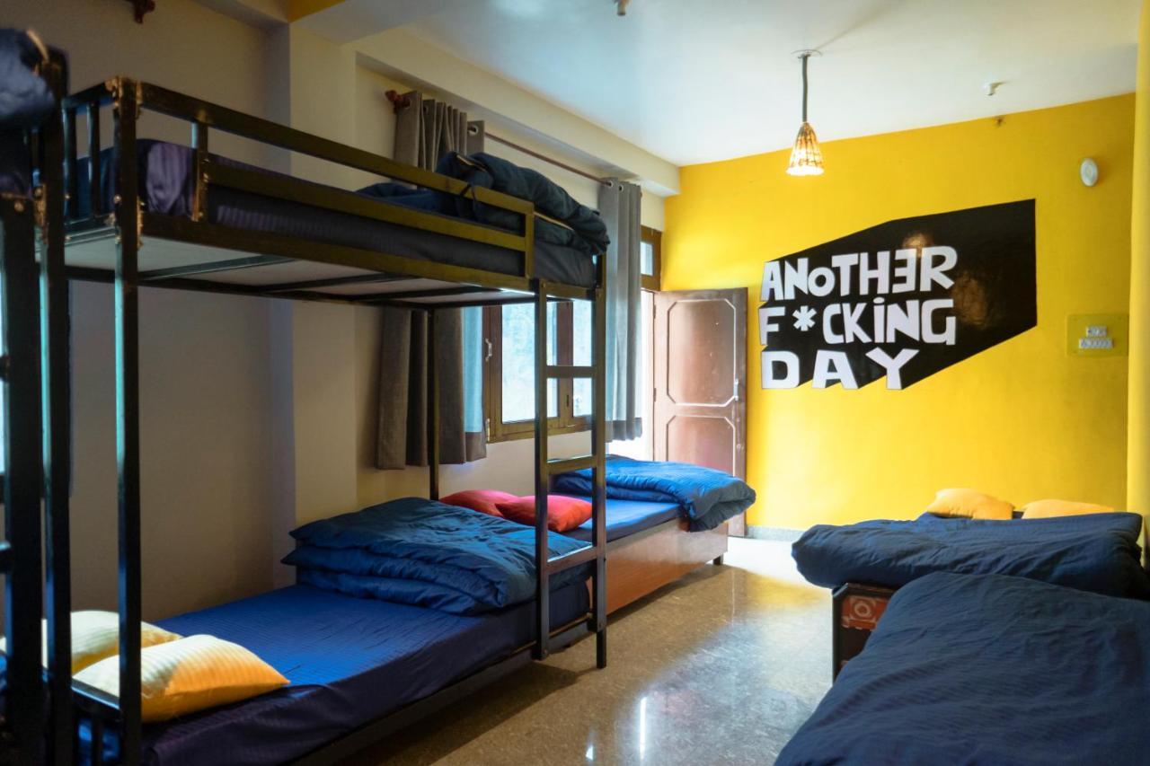 Nomads Hostel Tosh Ngoại thất bức ảnh